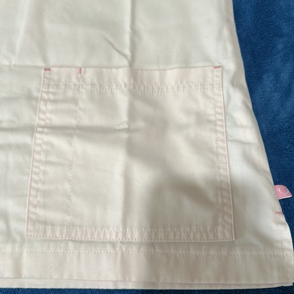 Scrub Top and Pants - Picture 4 of 10